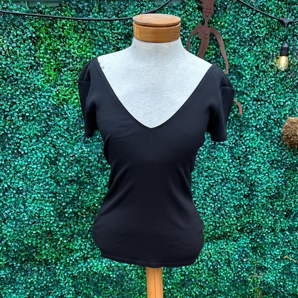 black short sleeve V neck top. - Picture 2 of 2